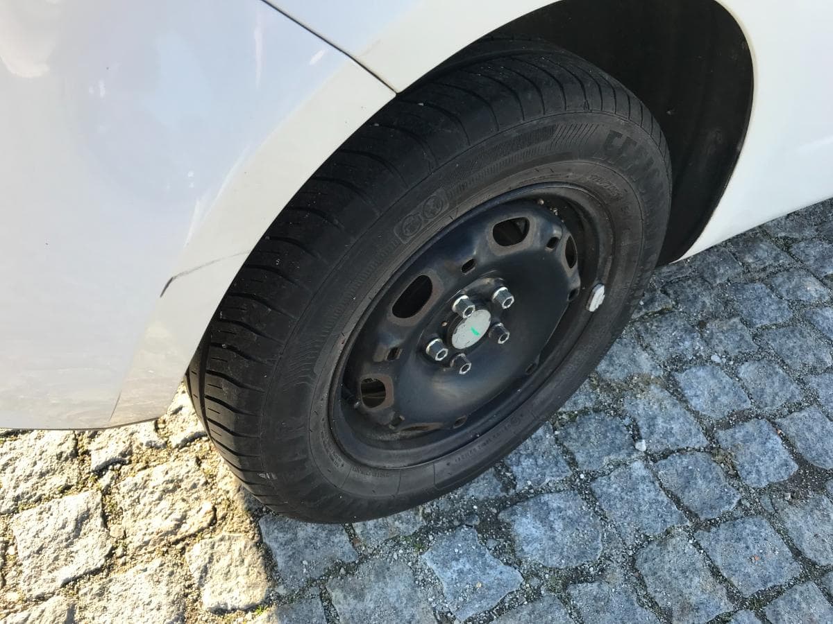 Seat Ibiza 1.2TDI · Ano 2014 — imagem 12
