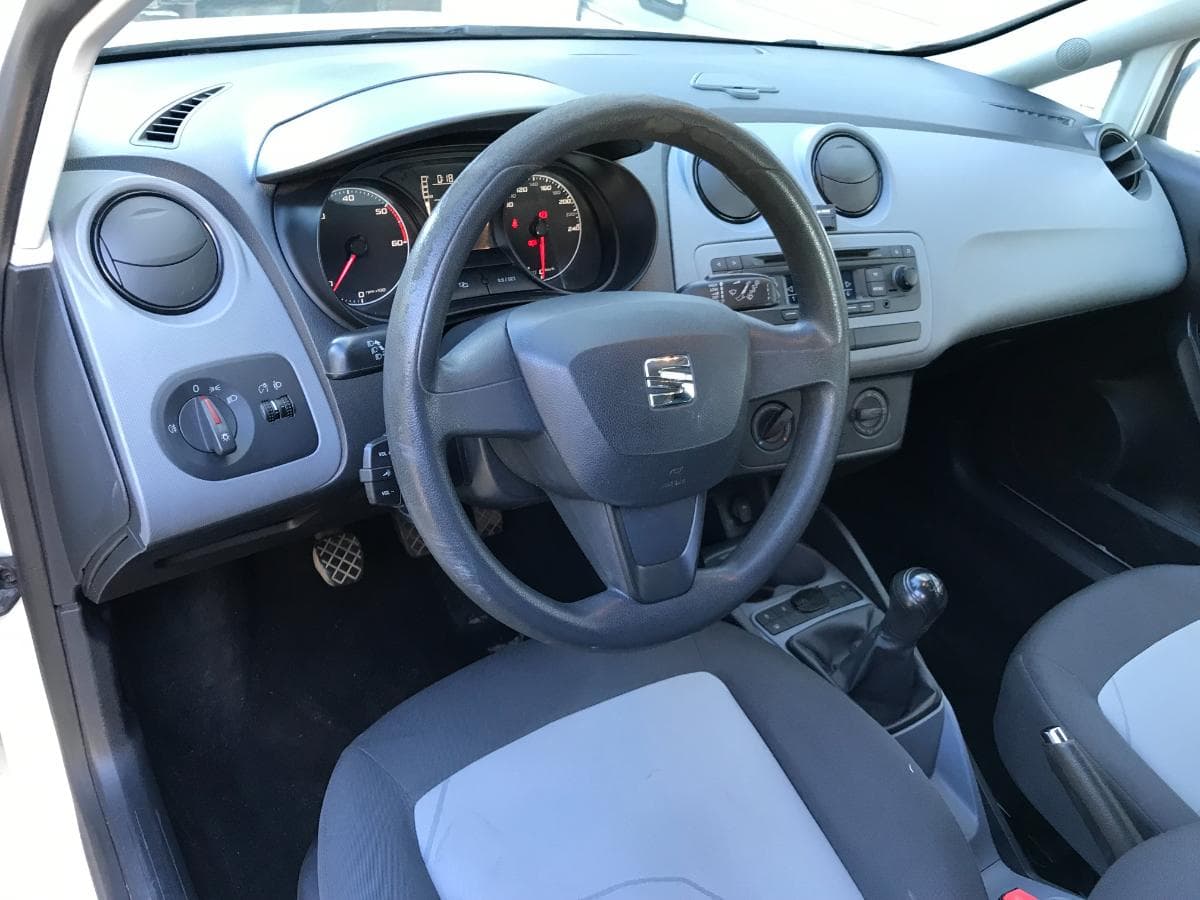 Seat Ibiza 1.2TDI · Ano 2014 — imagem 18