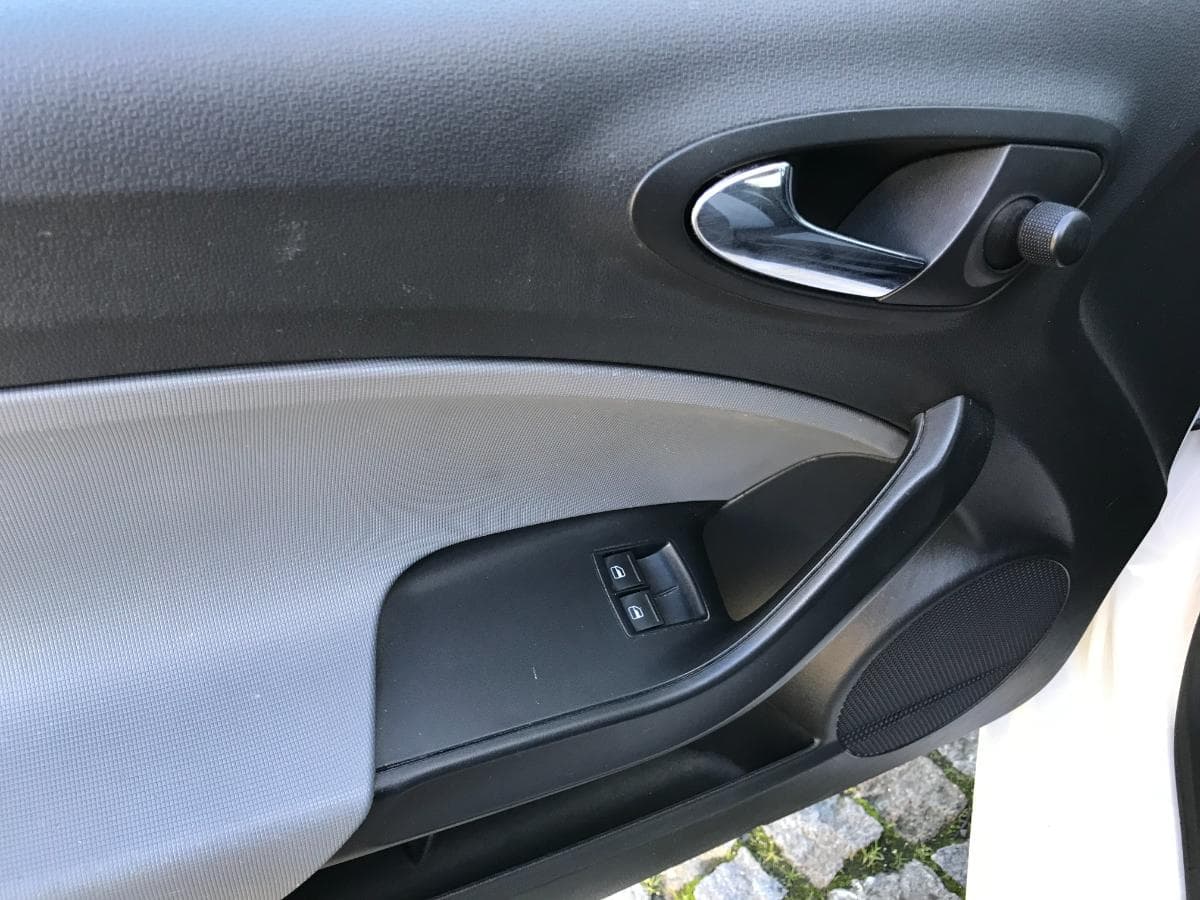 Seat Ibiza 1.2TDI · Ano 2014 — imagem 19