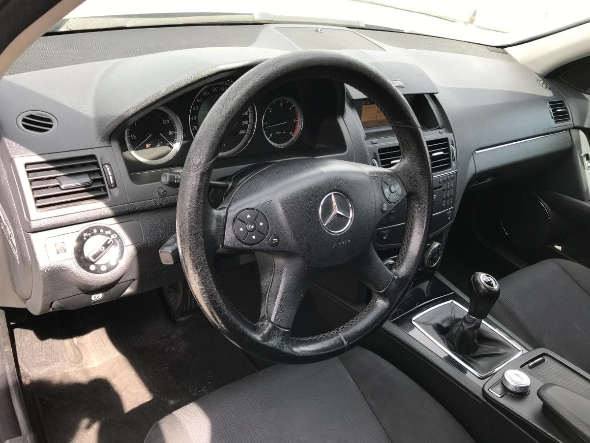 Mercedes-Benz C220 CDI · Ano 2008 — imagen 24
