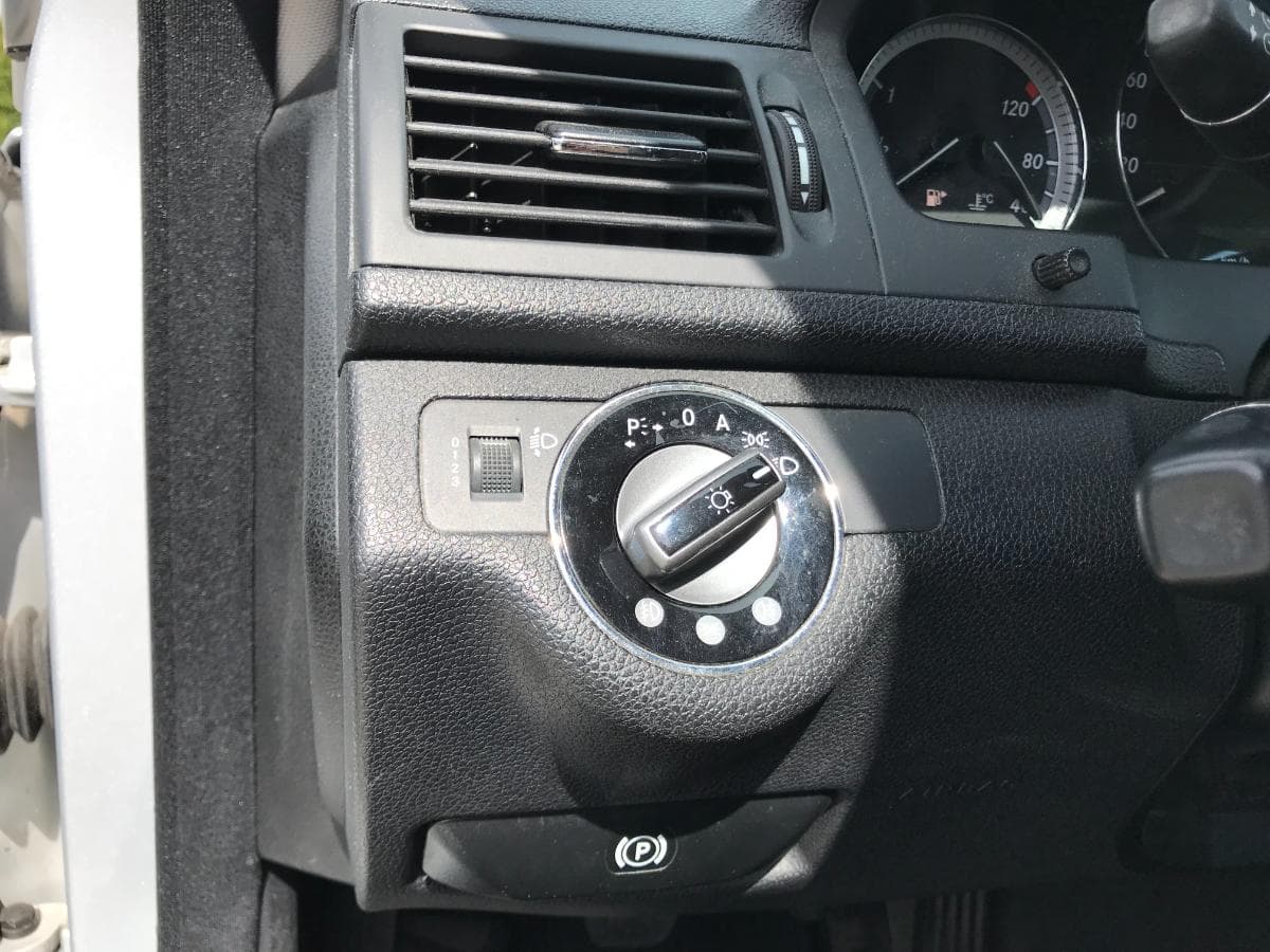 Mercedes-Benz C220 CDI · Ano 2008 — imagen 28
