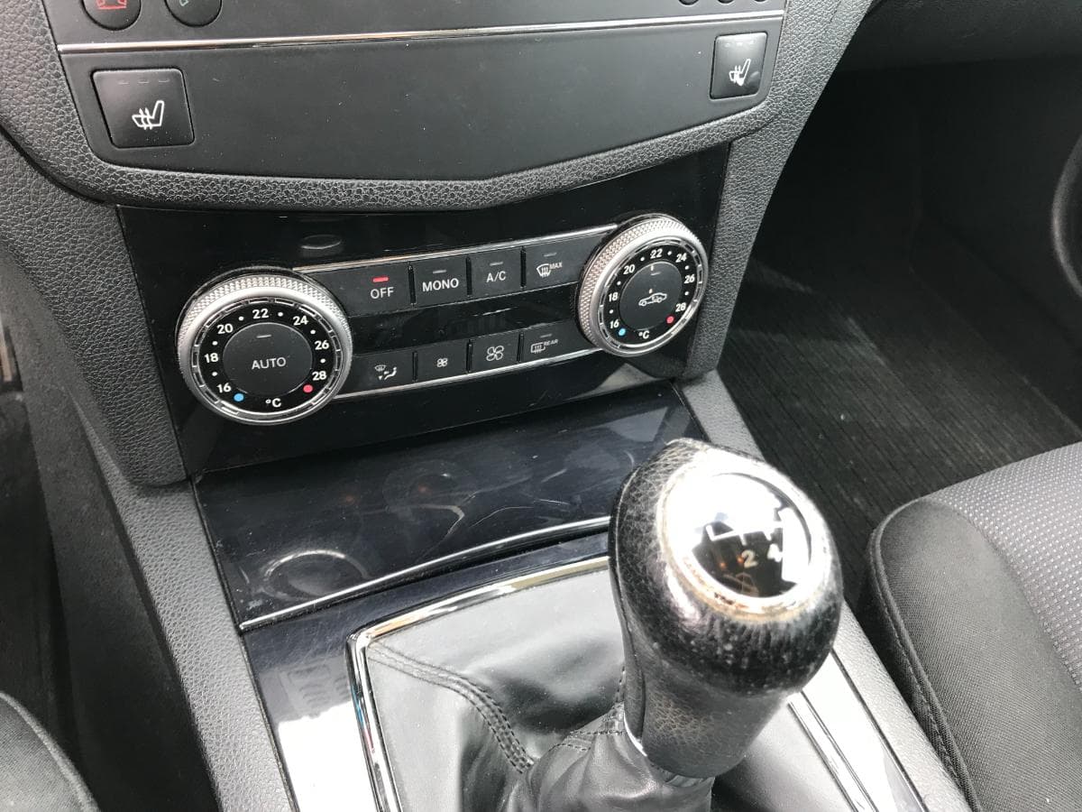 Mercedes-Benz C220 CDI · Ano 2008 — imagen 25