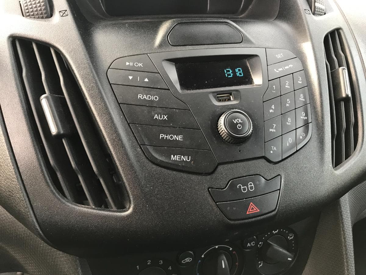 Ford Transit Connect 1.5TDCI · Ano 2018 — image 26