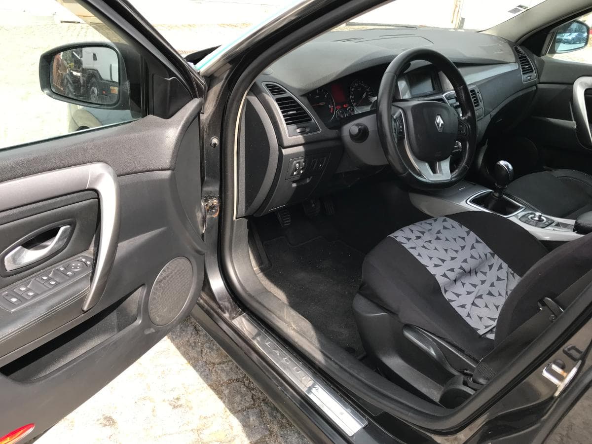 Renault Laguna 2.0DCI · Ano 2011 — imagen 16