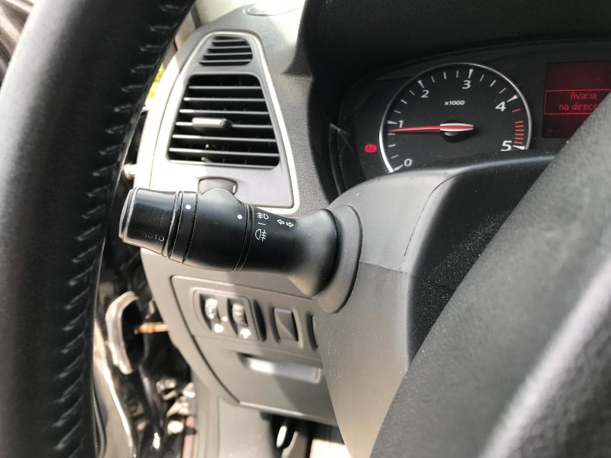 Renault Laguna 2.0DCI · Ano 2011 — imagen 24