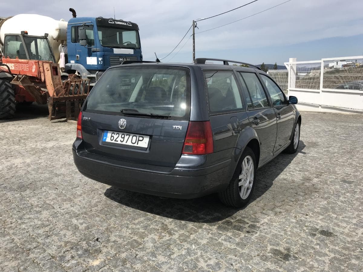 Vokswagen Golf 1.9TDI · Ano 1999 — imagen 4