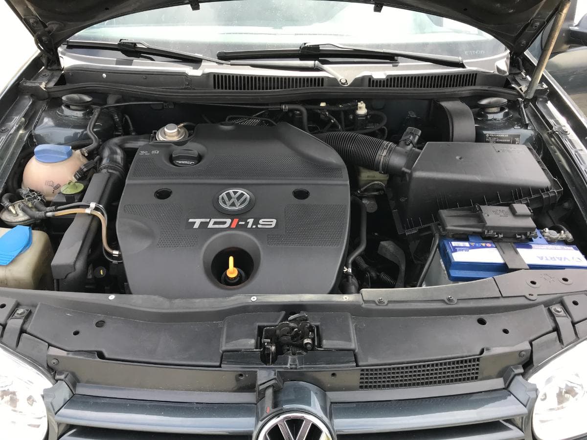 Vokswagen Golf 1.9TDI · Ano 1999 — imagen 9
