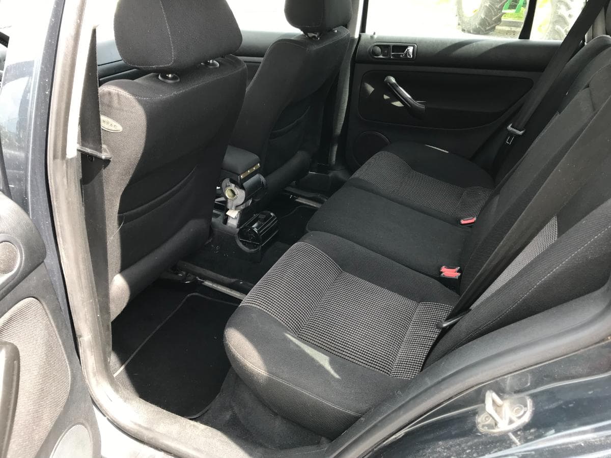 Vokswagen Golf 1.9TDI · Ano 1999 — imagen 12