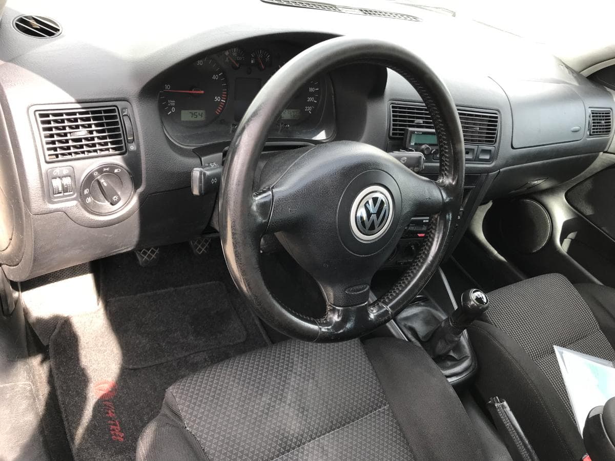 Vokswagen Golf 1.9TDI · Ano 1999 — imagen 15