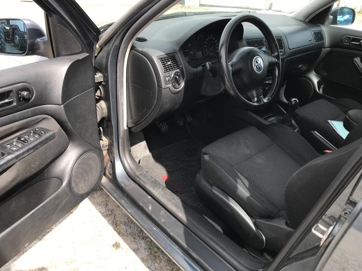 Vokswagen Golf 1.9TDI · Ano 1999 — imagen 11