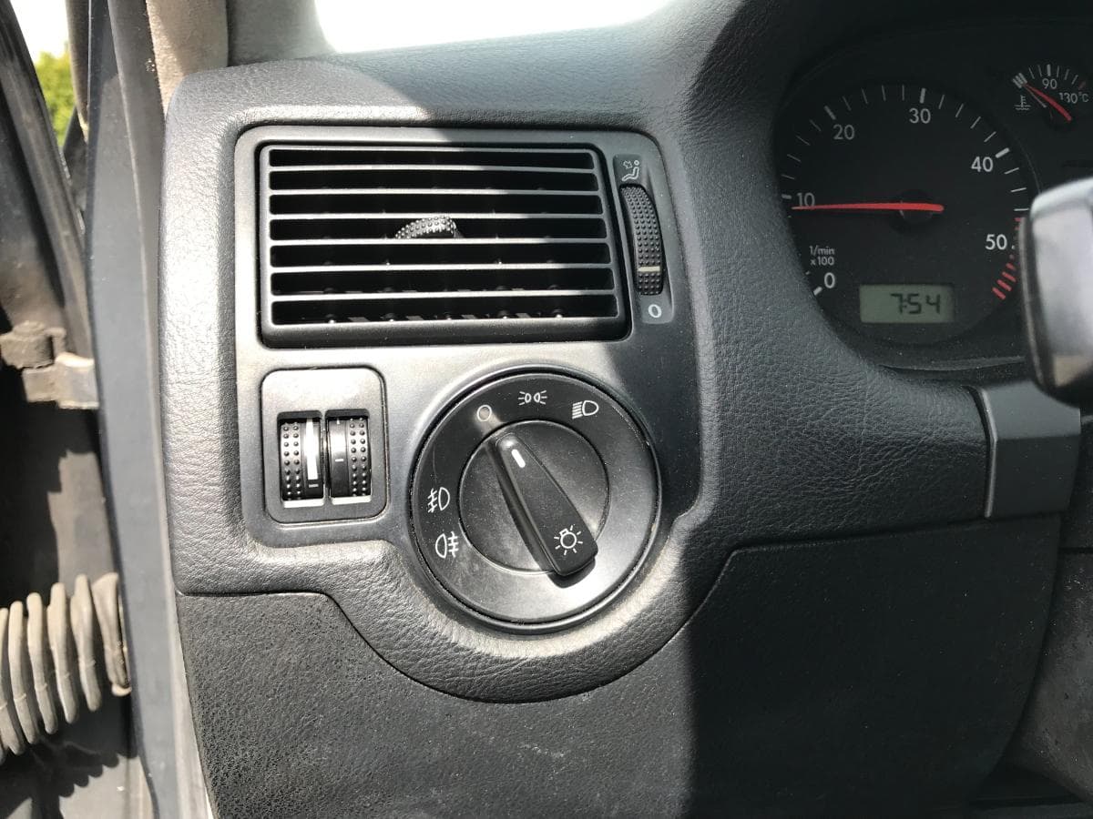 Vokswagen Golf 1.9TDI · Ano 1999 — imagen 22