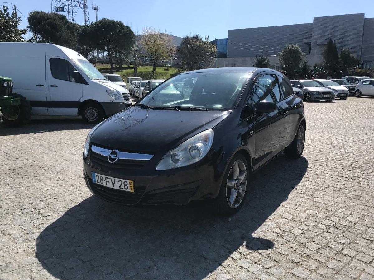 Opel Corsa 1.7CDTI · Ano 2008 — image 3