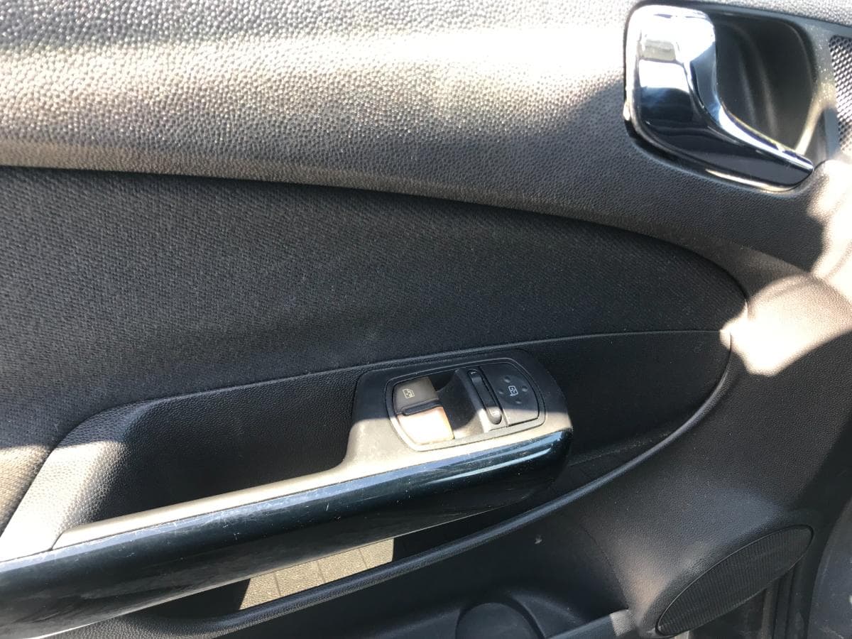 Opel Corsa 1.7CDTI · Ano 2008 — image 20