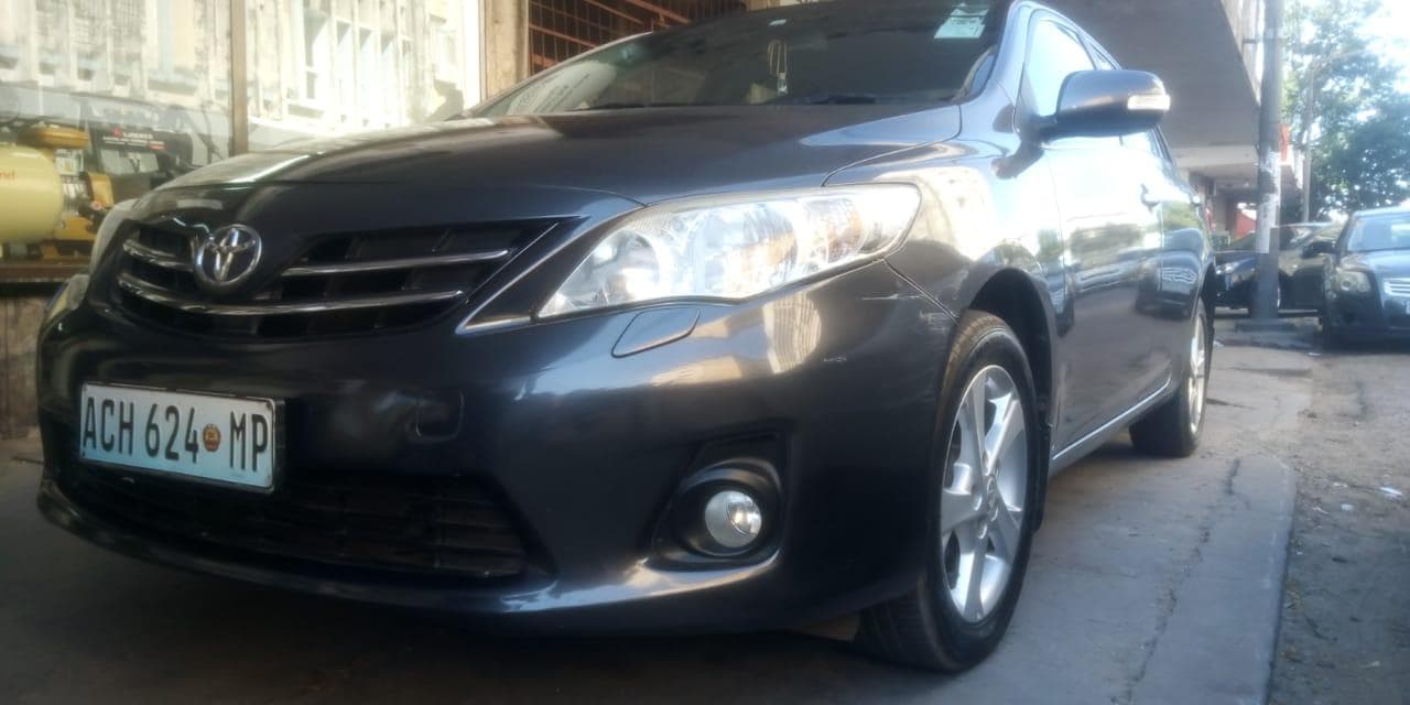 Toyota Corolla ·