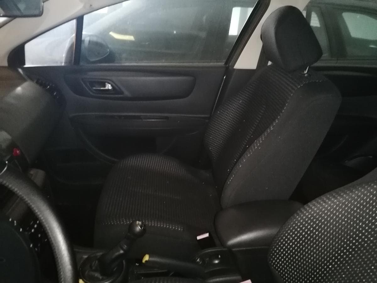 CITROËN C4 1.4 16V — imagen 23