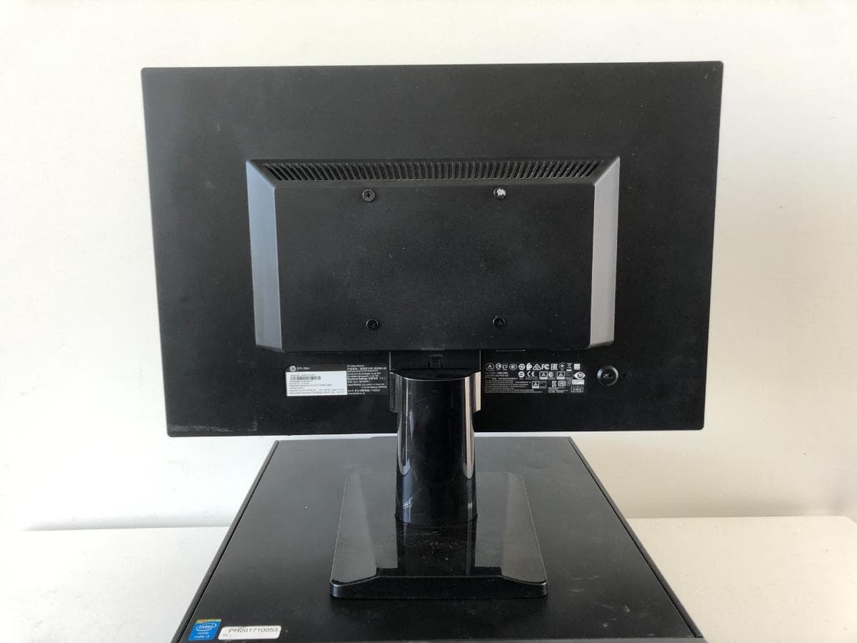 Monitor HP 20KD · Computador Desktop HP — imagen 3