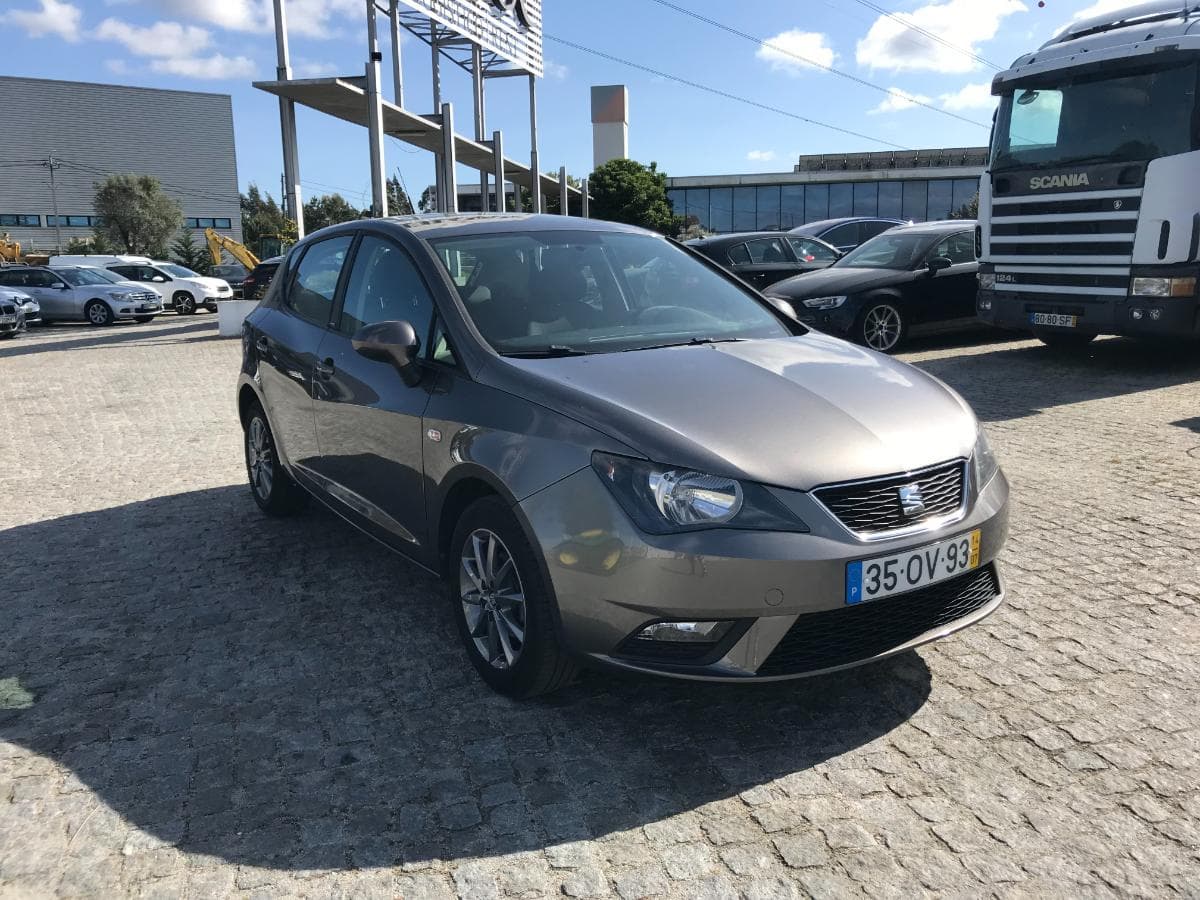 Seat Ibiza 1.2TDI · Ano 2014 — imagem 1