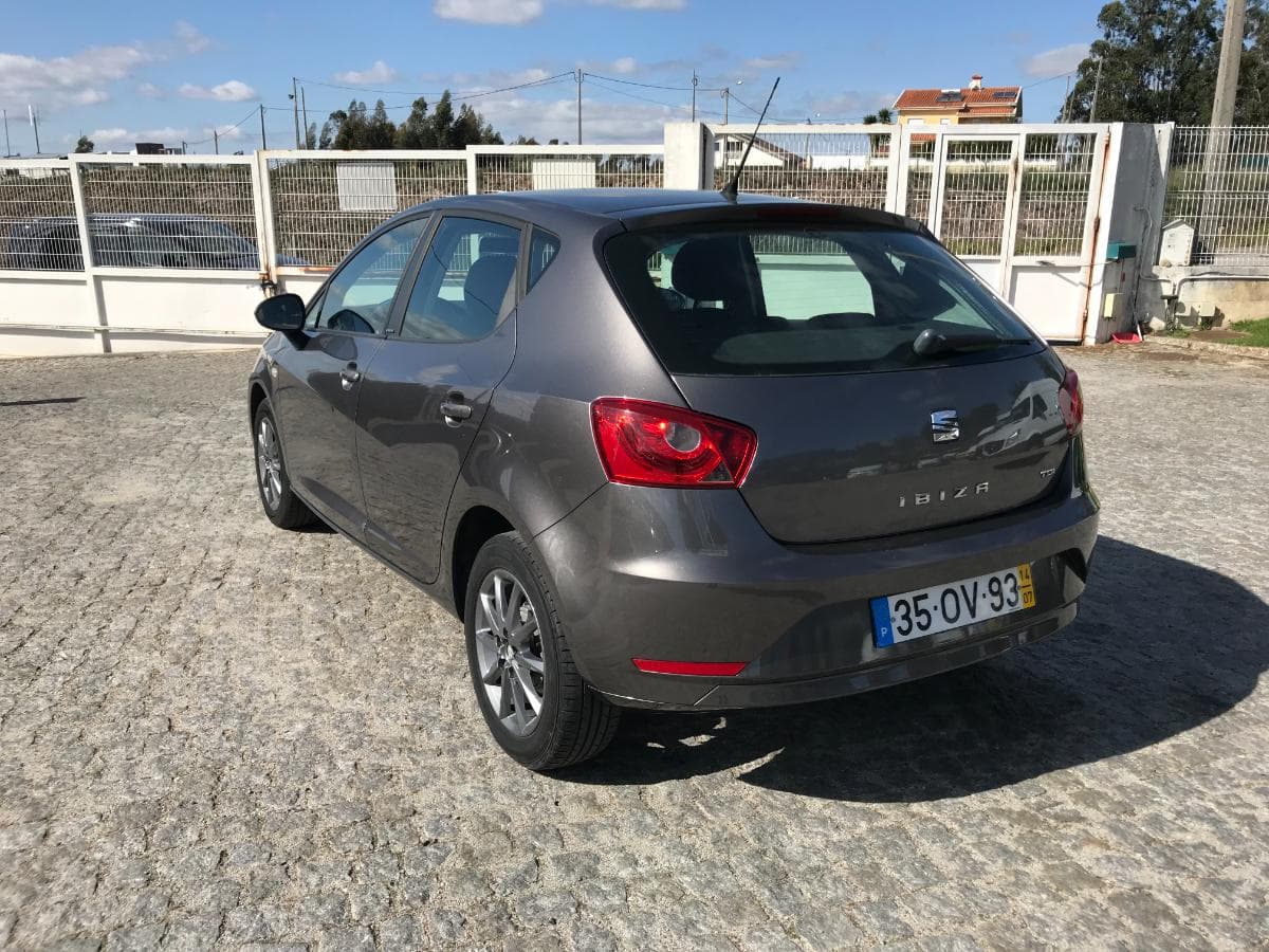 Seat Ibiza 1.2TDI · Ano 2014 — imagem 6