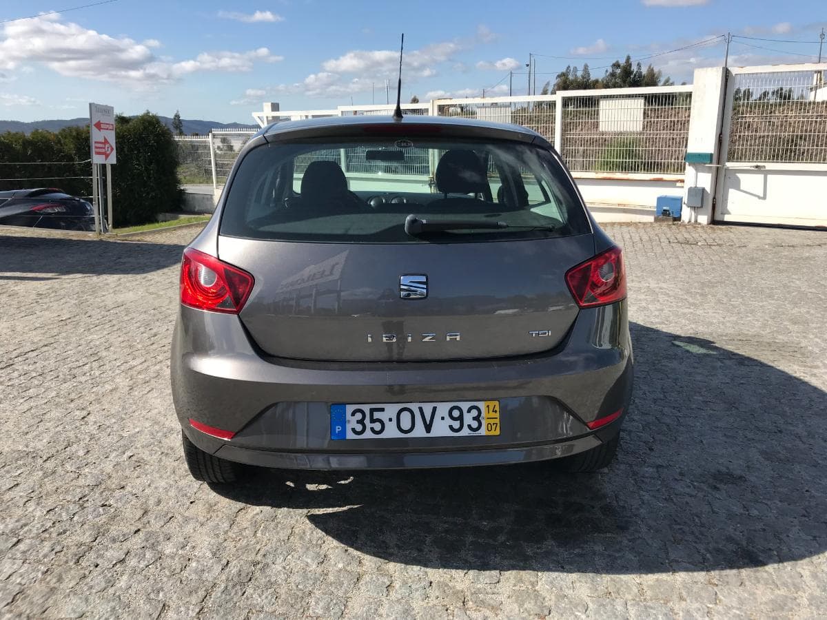 Seat Ibiza 1.2TDI · Ano 2014 — imagem 5