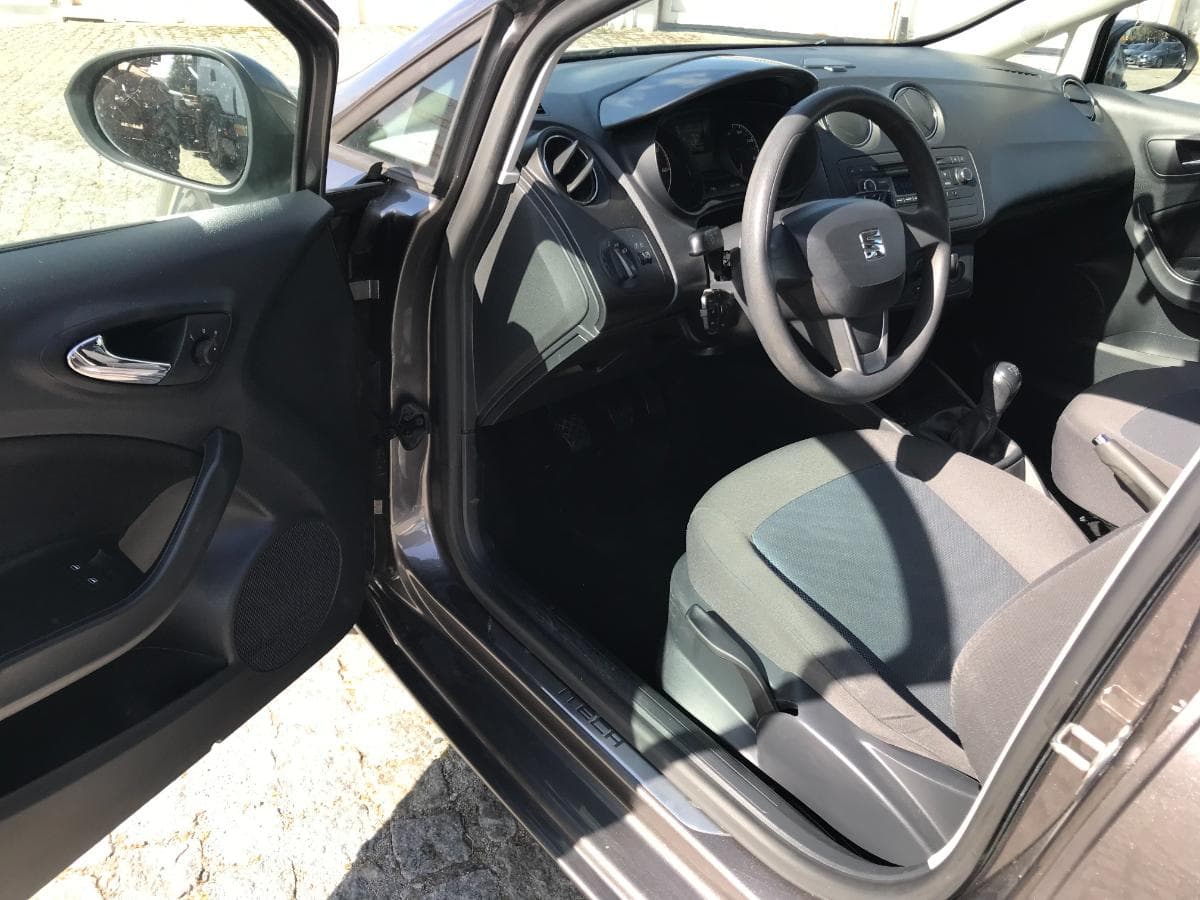 Seat Ibiza 1.2TDI · Ano 2014 — imagem 15