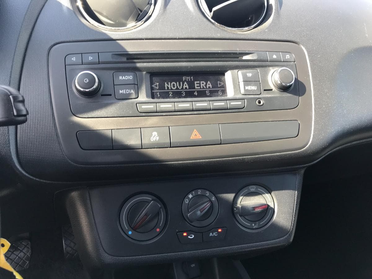 Seat Ibiza 1.2TDI · Ano 2014 — imagem 19