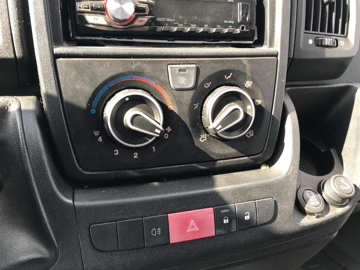 Peugeot Boxer 2.2HDI · Ano 2013 — image 24