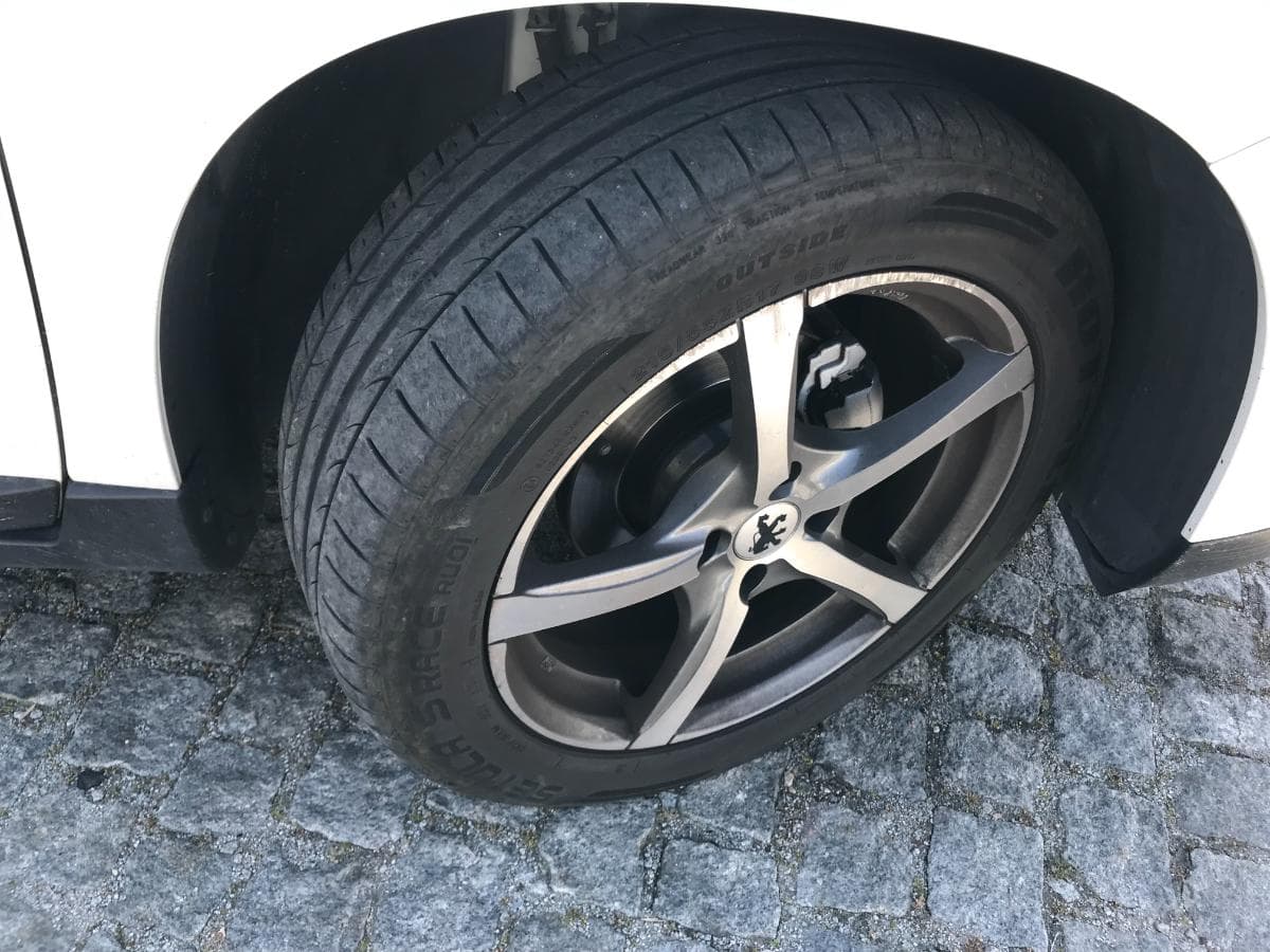LEILÃO CANCELADO · Peugeot 2008 1.6HDI · Ano 2014 — imagem 12
