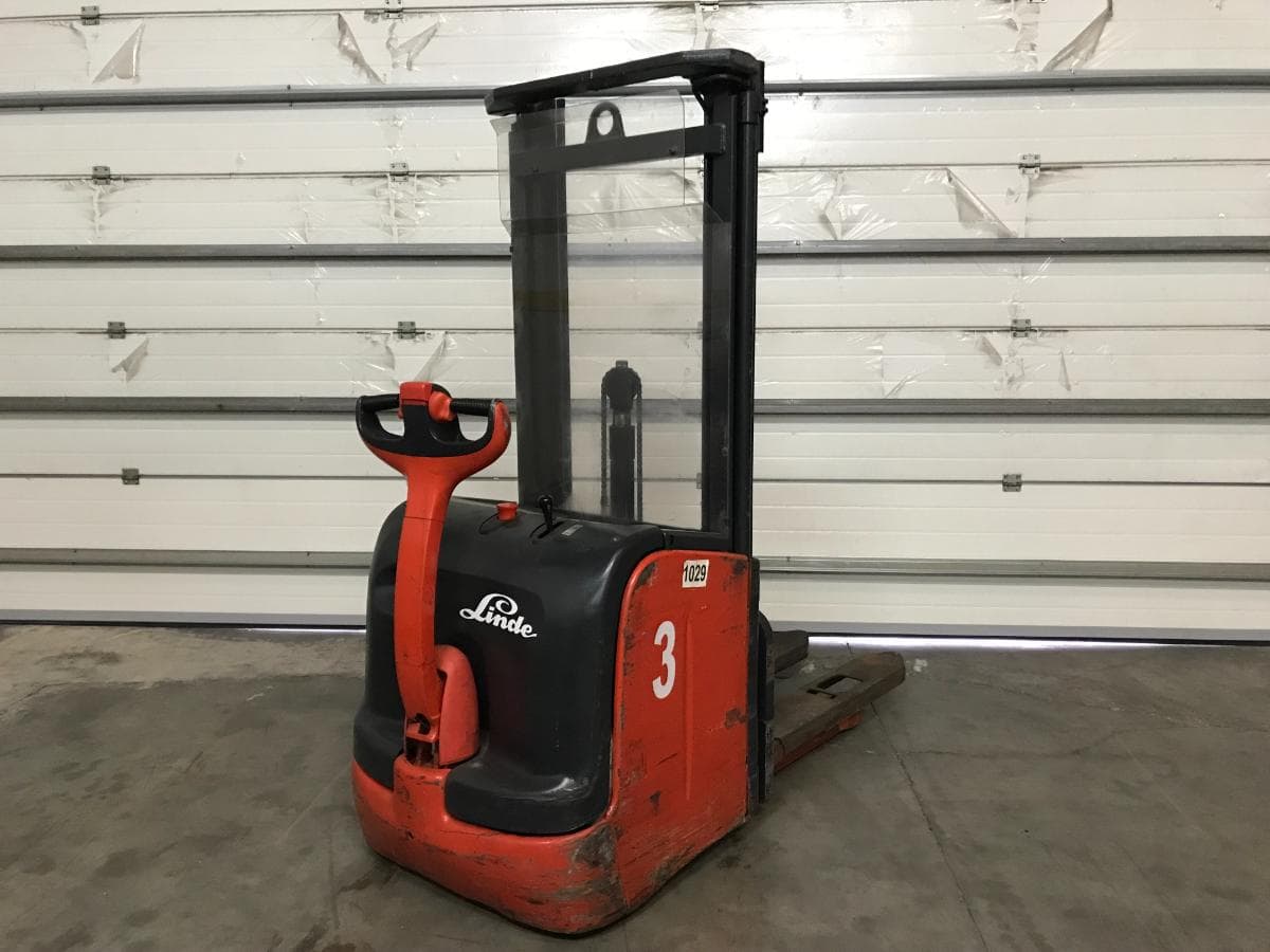 Stacker Linde L14 Elétrico · Ano 2001 — imagem 6