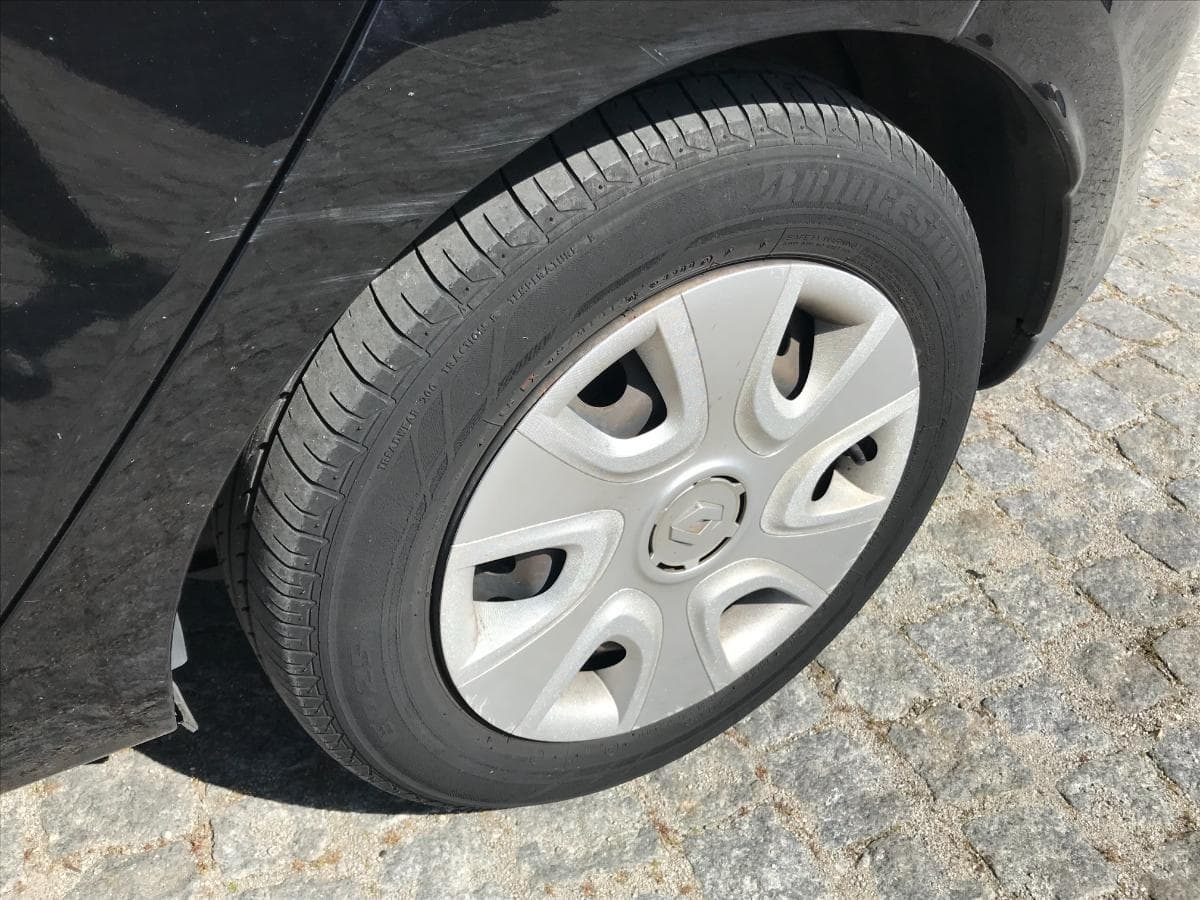 Renault Clio 1.5DCI · Ano 2013 — imagem 12