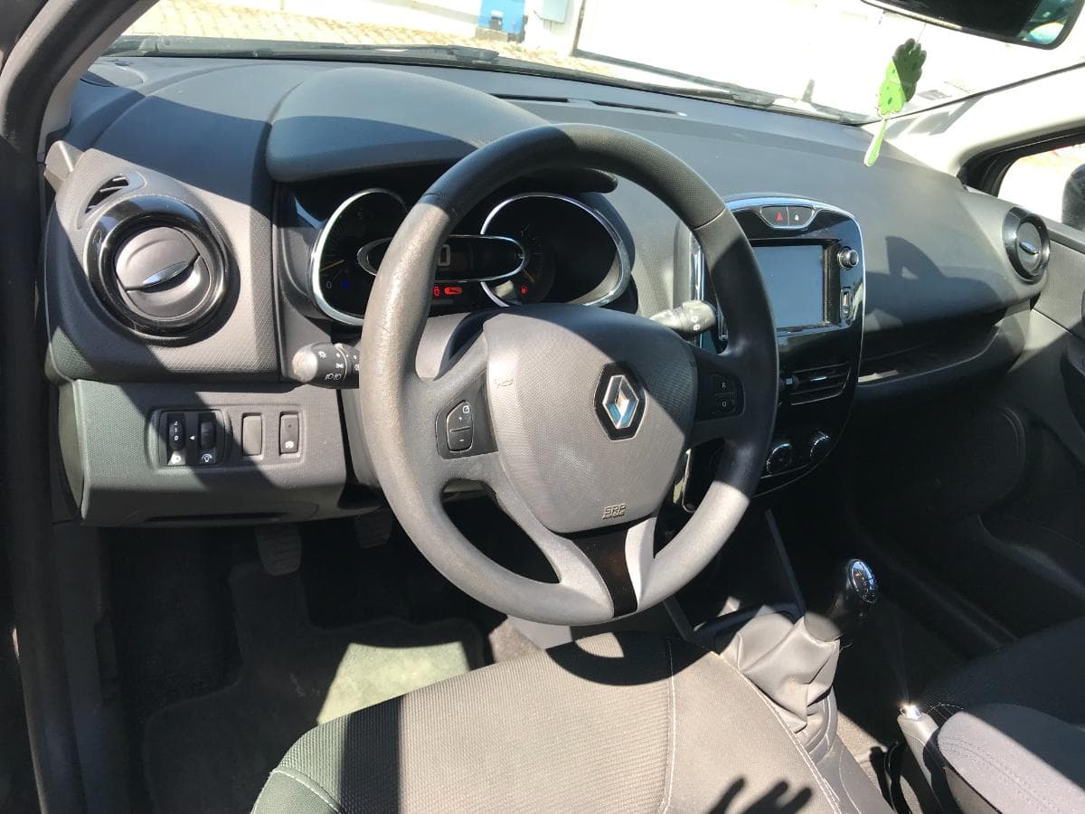 Renault Clio 1.5DCI · Ano 2013 — imagem 22