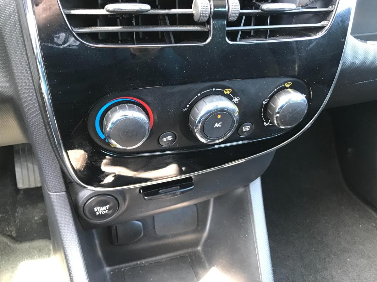 Renault Clio 1.5DCI · Ano 2013 — imagem 23