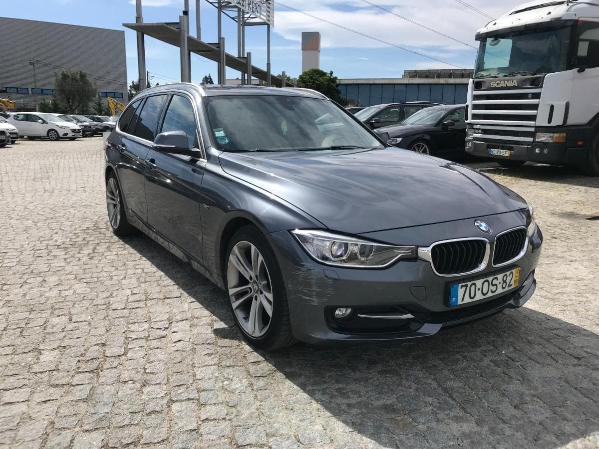 BMW 320D Touring 2.0 · Ano 2014 — imagem 1