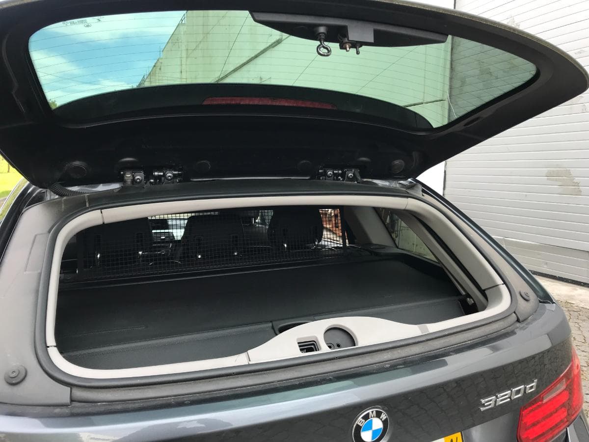 BMW 320D Touring 2.0 · Ano 2014 — imagem 9
