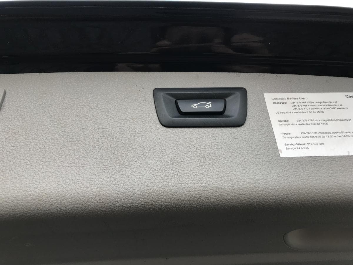 BMW 320D Touring 2.0 · Ano 2014 — imagem 10