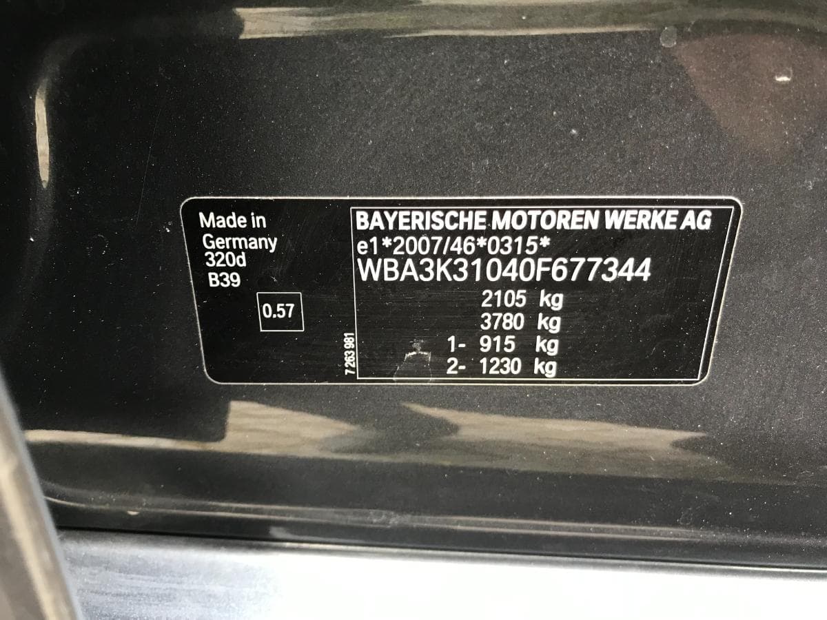 BMW 320D Touring 2.0 · Ano 2014 — imagem 14