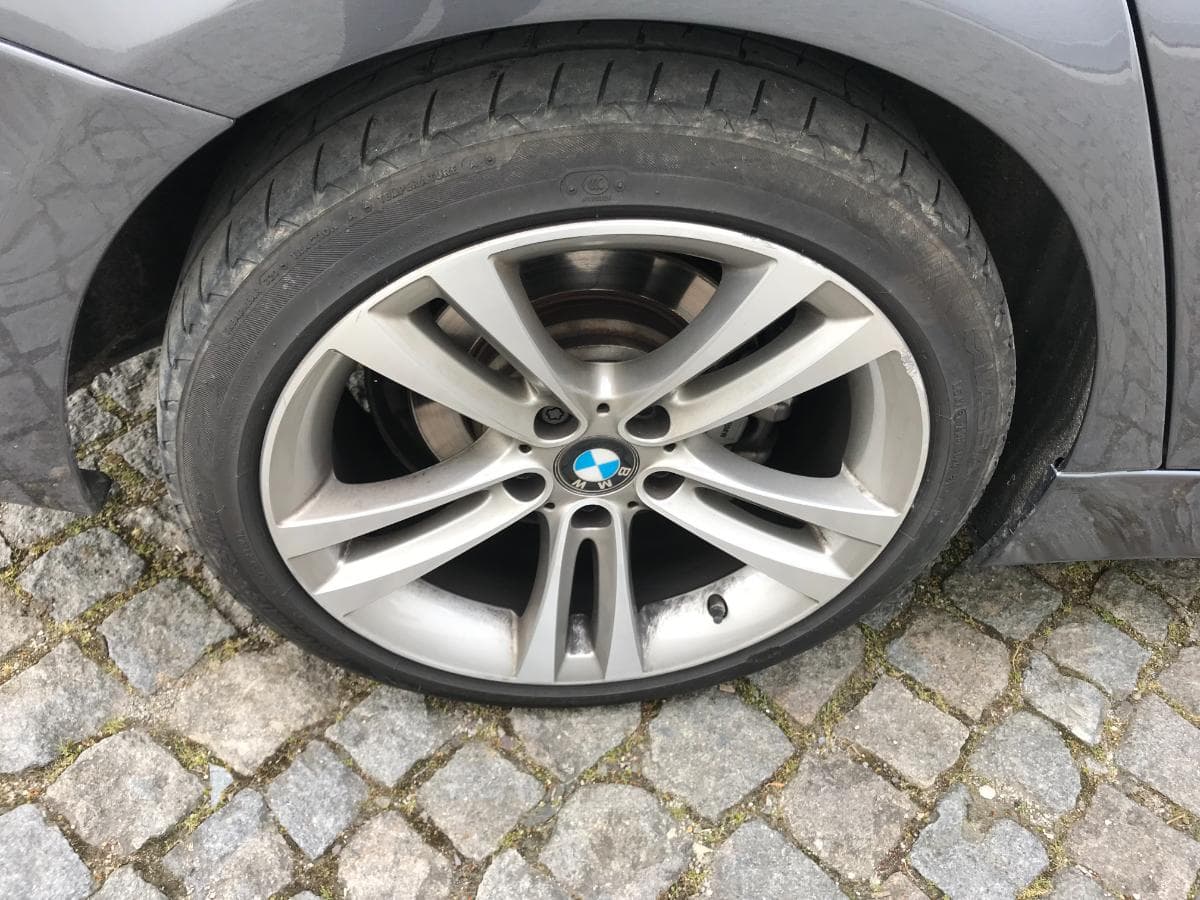BMW 320D Touring 2.0 · Ano 2014 — imagem 18