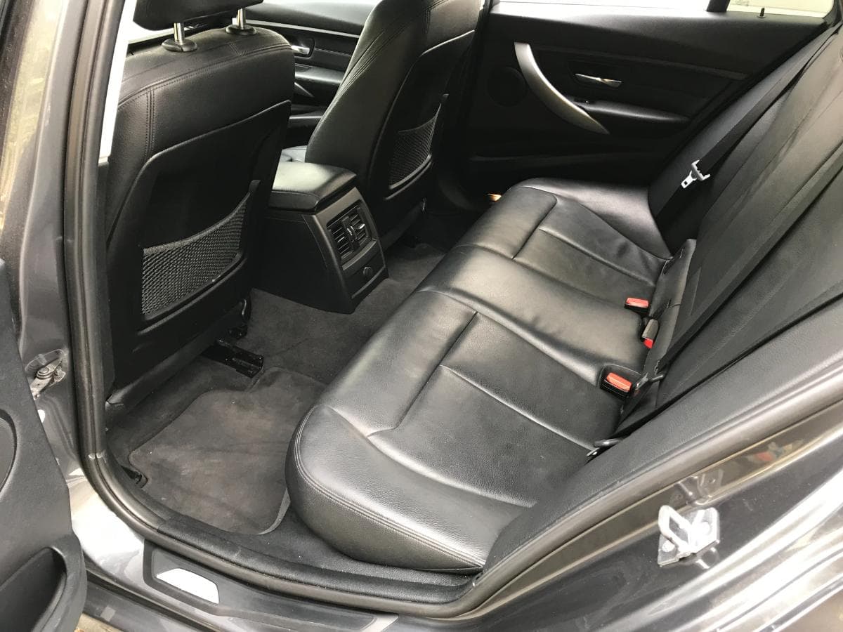 BMW 320D Touring 2.0 · Ano 2014 — imagem 25