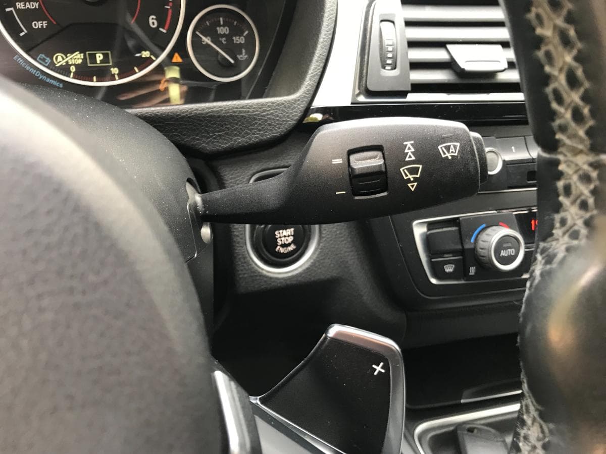 BMW 320D Touring 2.0 · Ano 2014 — imagem 30