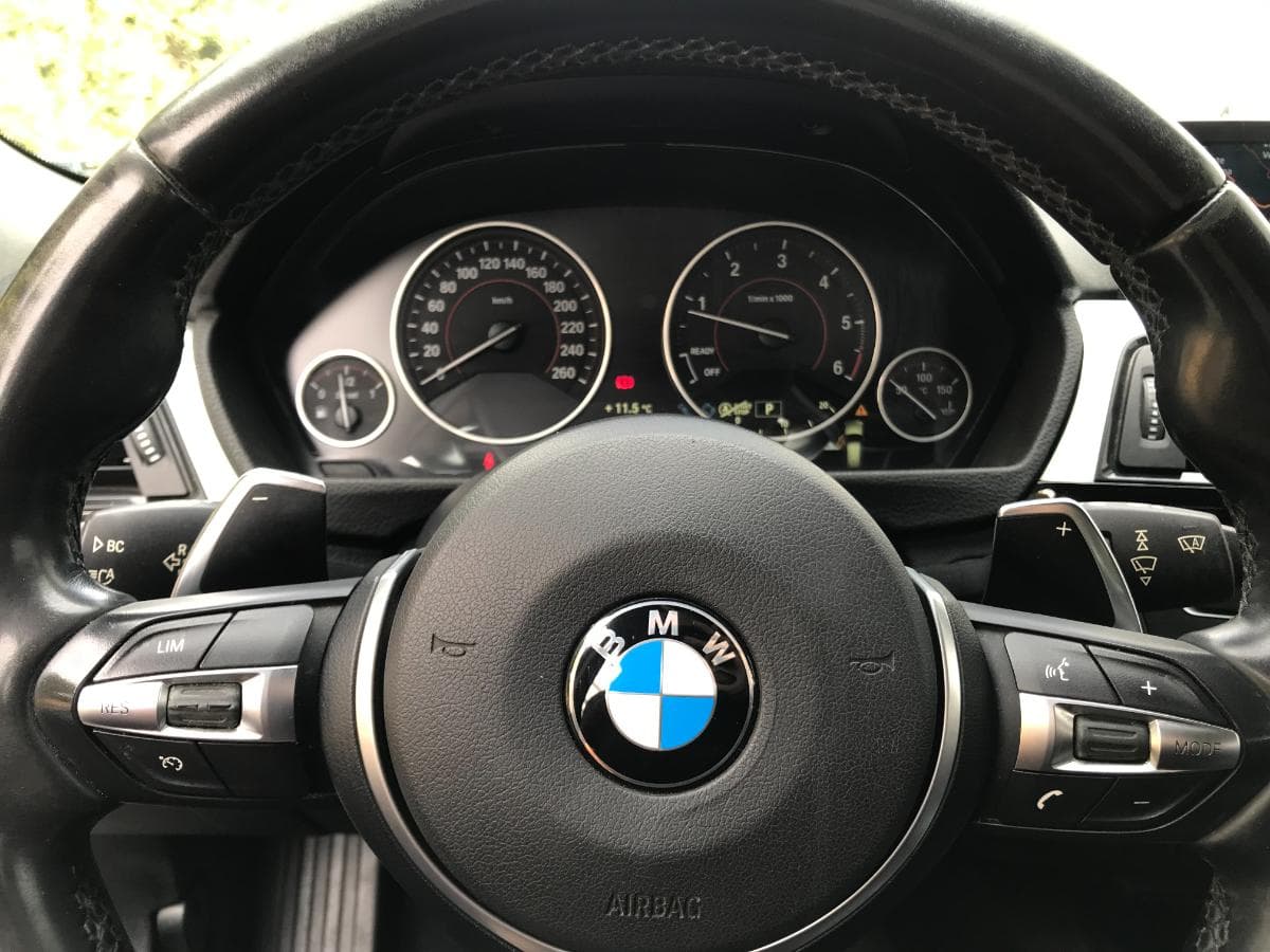 BMW 320D Touring 2.0 · Ano 2014 — imagem 35
