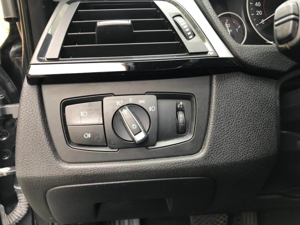 BMW 320D Touring 2.0 · Ano 2014 — imagem 37