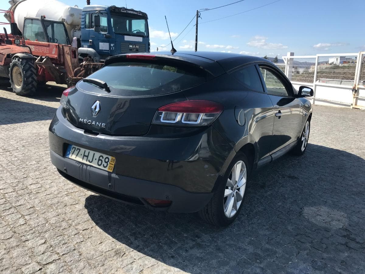 Renault Mégane Coupé 1.5DCI · Ano 2009 — imagem 6