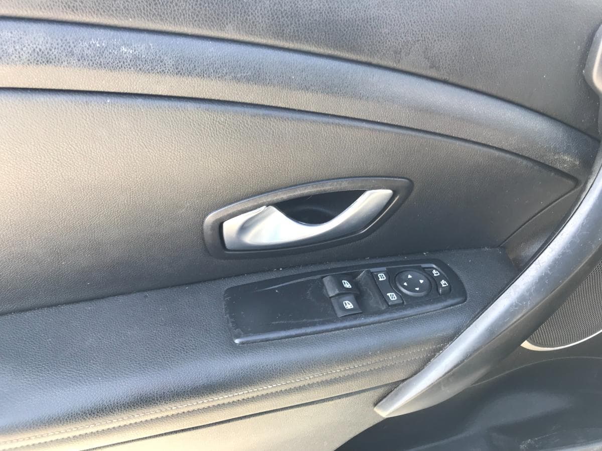 Renault Mégane Coupé 1.5DCI · Ano 2009 — imagem 29