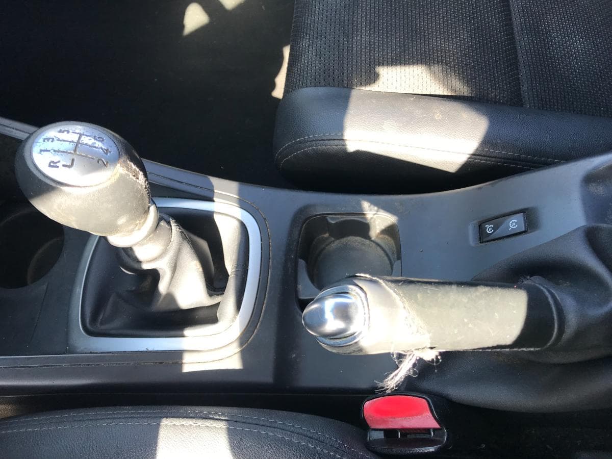 Renault Mégane Coupé 1.5DCI · Ano 2009 — imagem 34