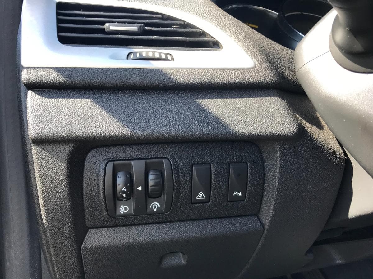 Renault Mégane Coupé 1.5DCI · Ano 2009 — imagem 37