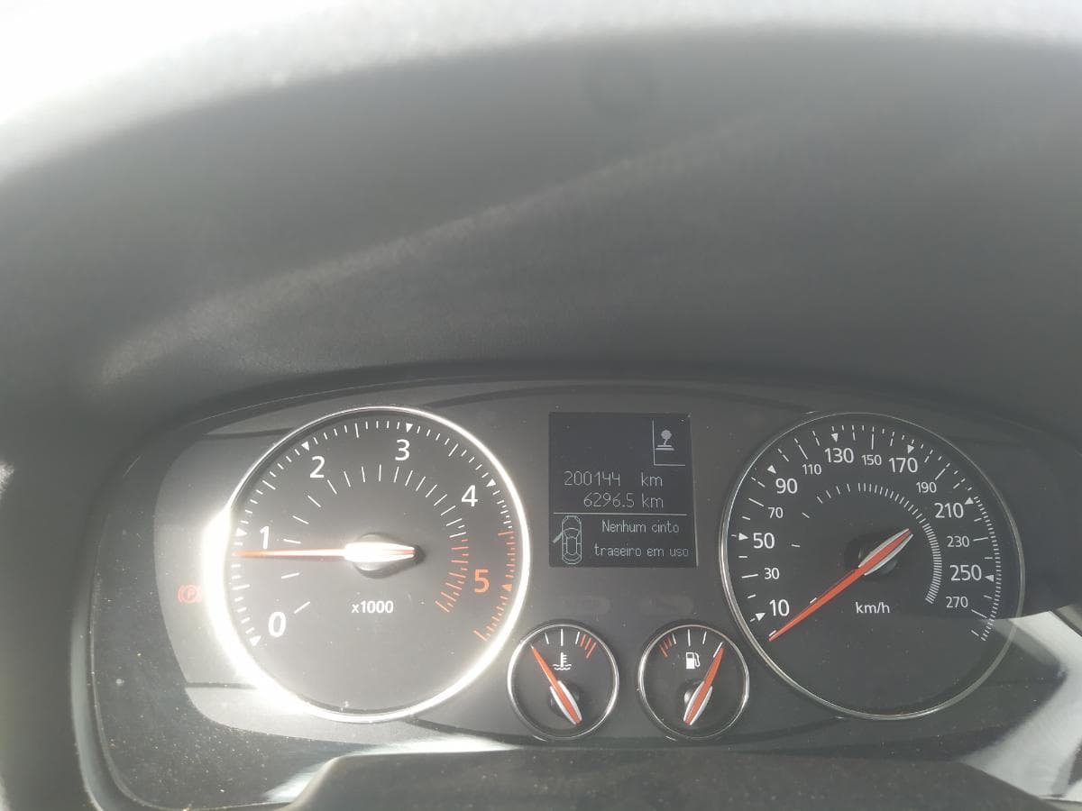 RENAULT LAGUNA — imagen 4