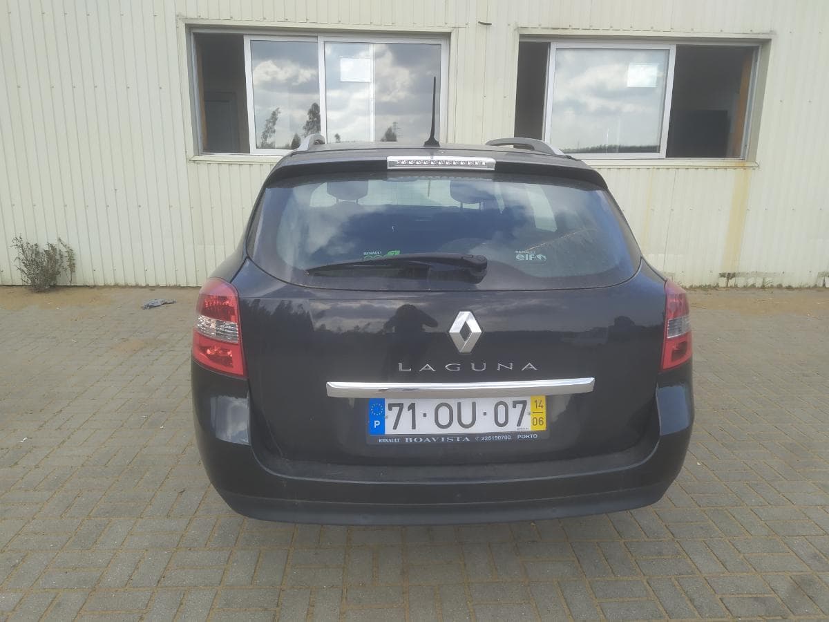 RENAULT LAGUNA — imagen 2