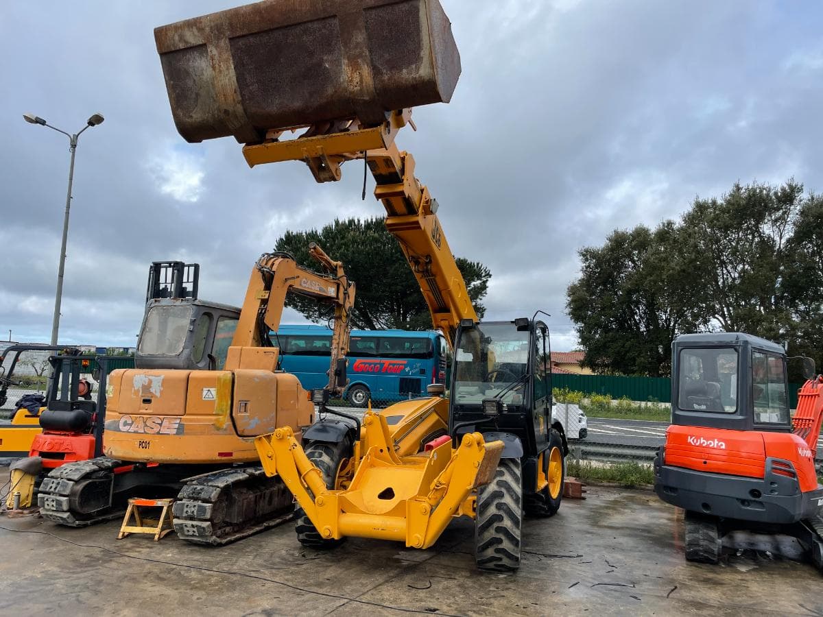 Empilhador Telescópico JCB 532 120 — imagem 1