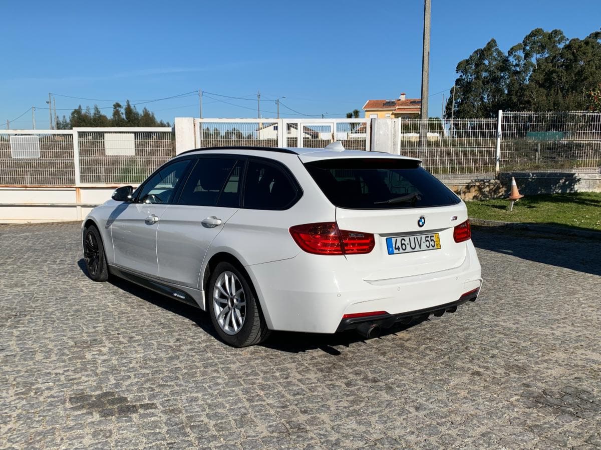 BMW 318D Touring · Ano 2014 — imagem 10