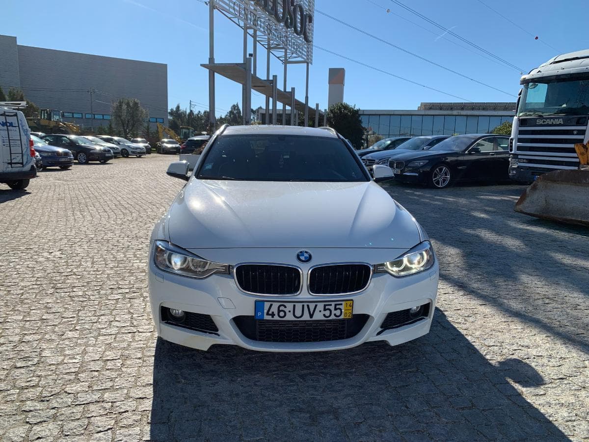BMW 318D Touring · Ano 2014 — imagem 2