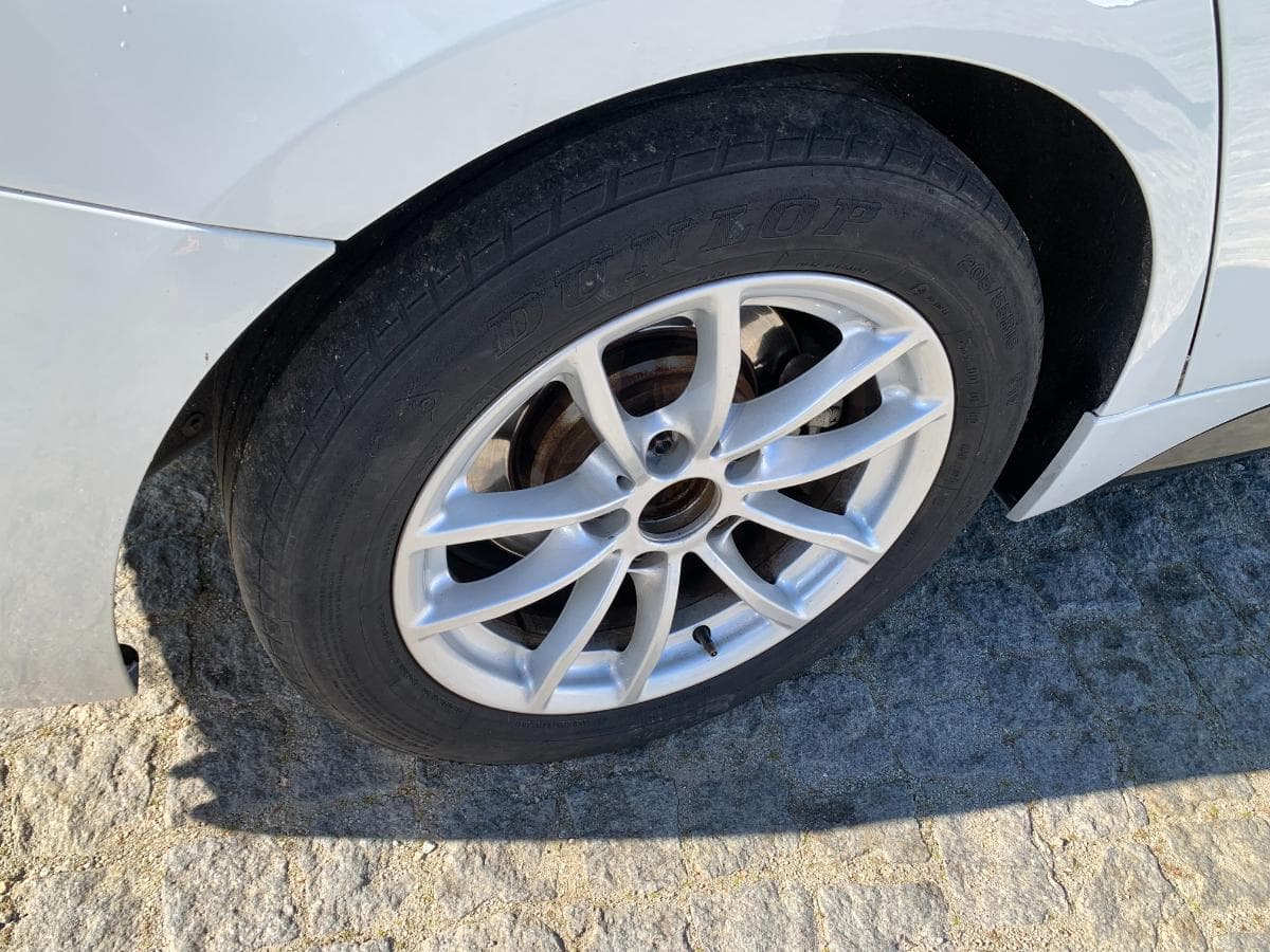 BMW 318D Touring · Ano 2014 — imagem 17